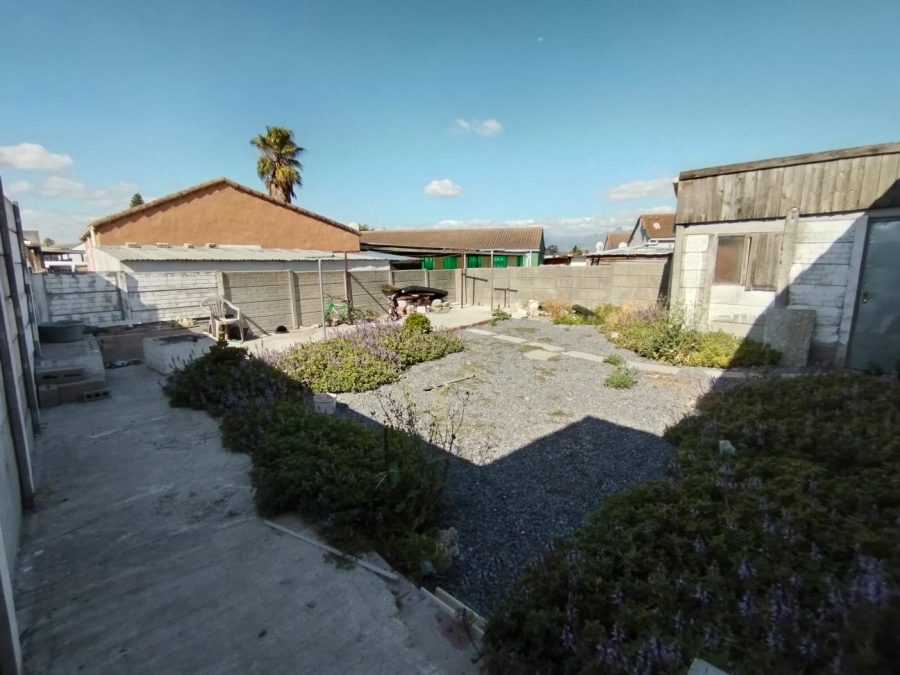 2 Bedroom Property for Sale in Hillcrest Heights Western Cape